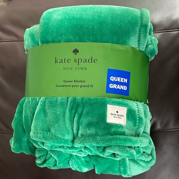 Kate Spade - Queen Blanket - Picture 3 of 3